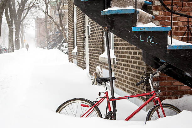 istock Bike LOLed in snow 485191607