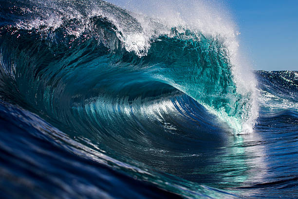 istock Touch of blue ocean power 485193312