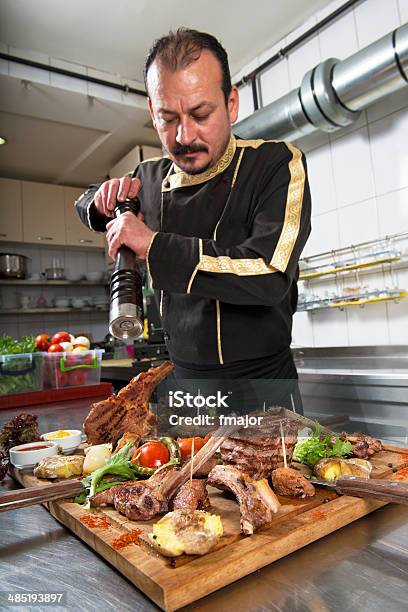 Chefe Da Cook - Fotografias de stock e mais imagens de Costeleta de Bife - Costeleta de Bife, Pessoas, Buffet