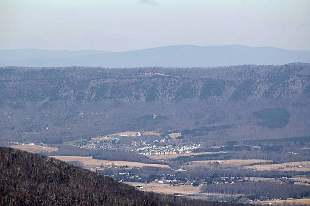 istock Suburban Shenandoah Valley 485194009
