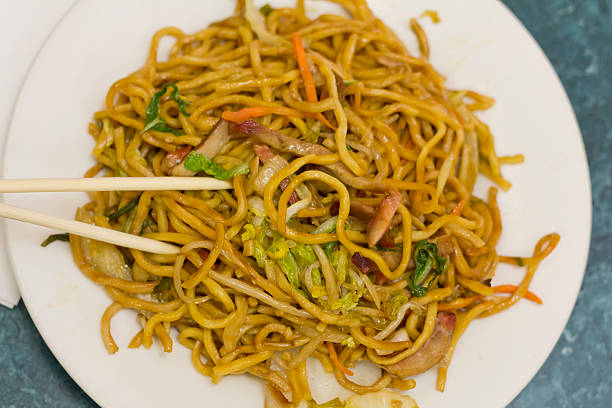 istock Chinese Pork Lo Mein 485223378
