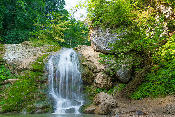 водопад - waterfall river stream mountain стоковые фото и изображения