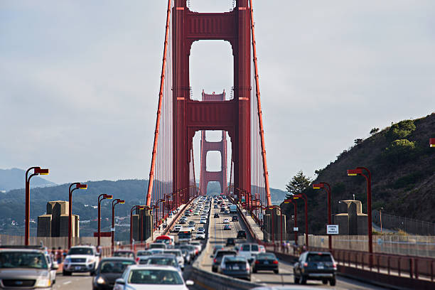 istock Golden Gate Bridge Traffic at Rush Hour 485232376