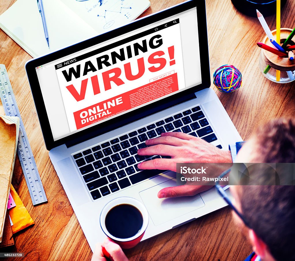 Numérique menace d'avertissement de Virus en ligne Concept Internet - Photo de Phishing libre de droits