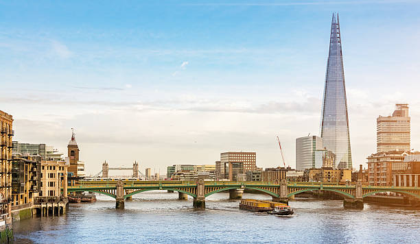 londyn panoramę miasta w tamizy - shard zdjęcia i obrazy z banku zdjęć