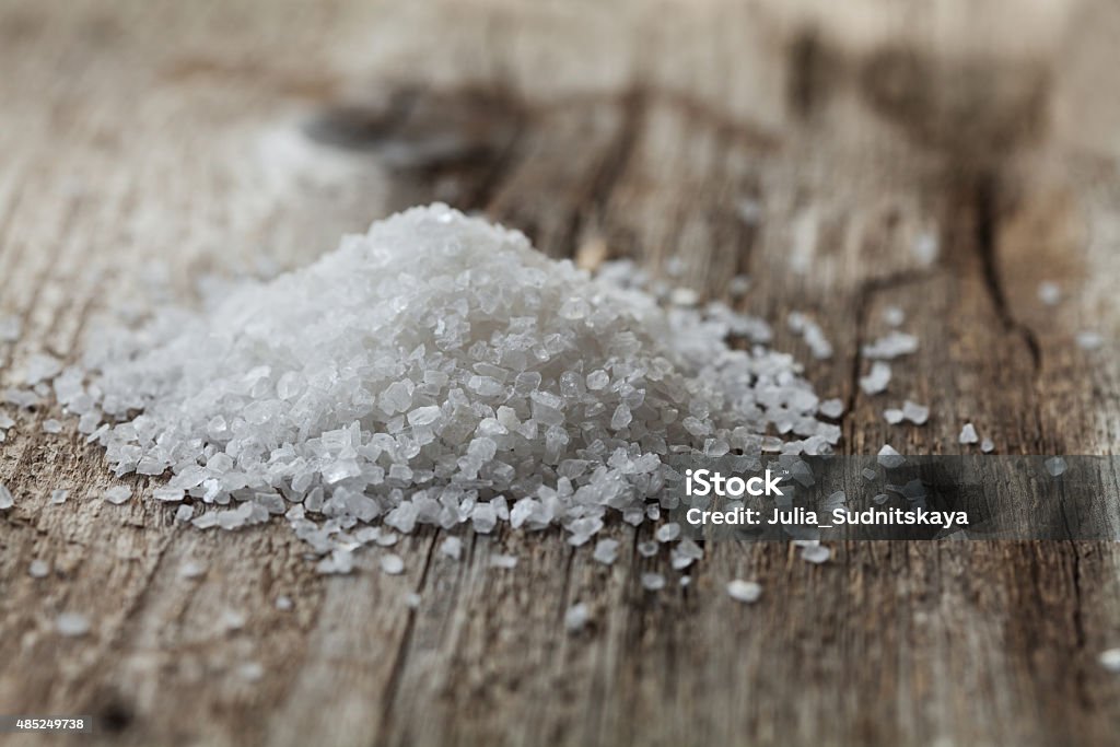 Sea Salz auf rustikalen Holz-Hintergrund - Lizenzfrei 2015 Stock-Foto
