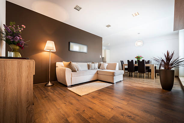 moderne salle de séjour avec cuisine - parquet floor photos et images de collection