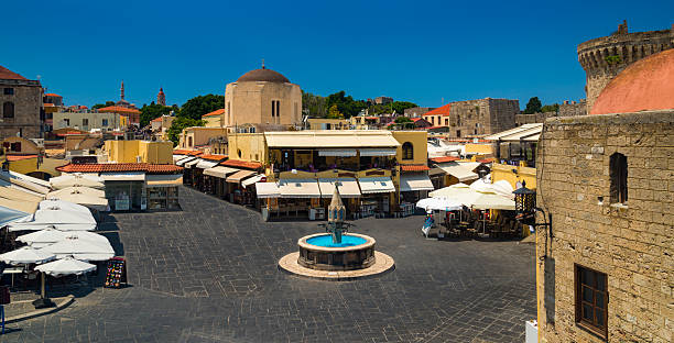 istock Old Town Rhodes and Shops 485272598
