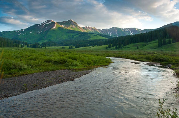 istock Beautiful Colorado River at sunrise. 485291065