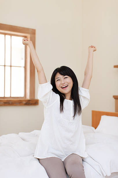 istock Young woman to the bed growth. 485293217