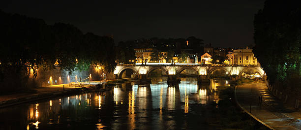 istock Tiber River at Night - Rome, Italy 485294363