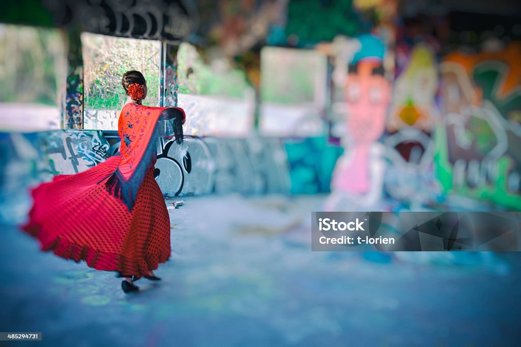 Practicando Flamenco. - Foto de stock de Baile flamenco libre de derechos