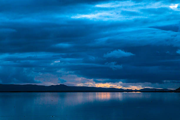 istock Dramatic Twilight over Lake Titicaca 485315056