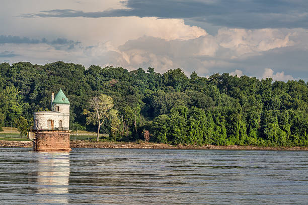 istock Water intake tower on Mississippi River 485322458