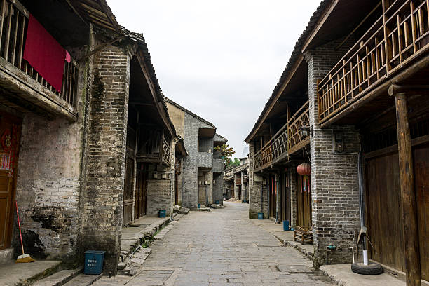 old xingping ciudad - xingping fotografías e imágenes de stock