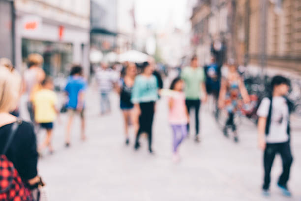 istock Defocused People in the City 485341460