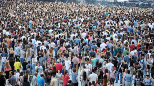 istock Crowd of blurred people 485356070