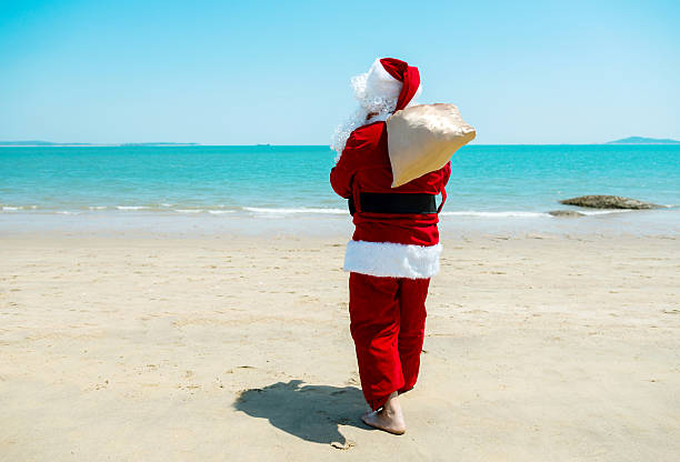 istock Santa claus on vacation 485373162