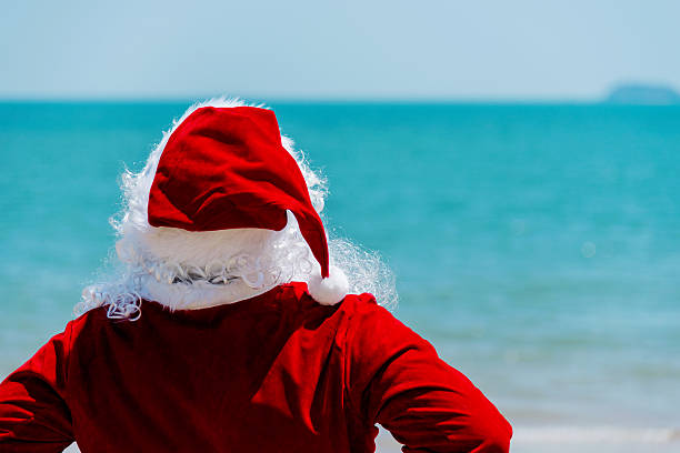 istock Santa claus on vacation 485373318