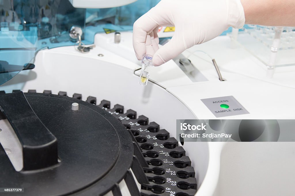 Análisis químicos - Foto de stock de Agar sangre libre de derechos