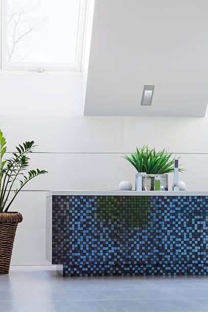 istock Blue mosaic bathtub 485387604