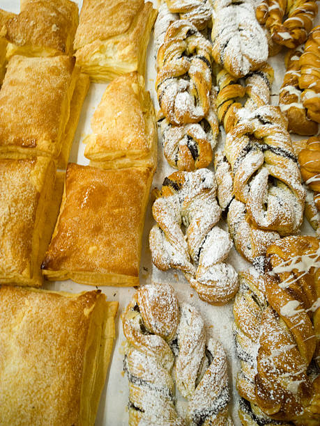 buns. - food mobilestock bread brown bread fotografías e imágenes de stock