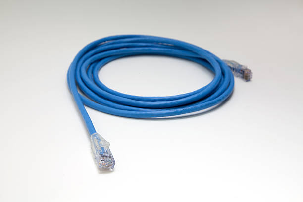 podłącz kabel sieciowy rj45 cat.6 - cat5 rj45 cable network connection plug zdjęcia i obrazy z banku zdjęć