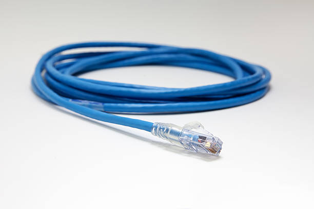 podłącz kabel sieciowy rj45 cat.6 - cat5 rj45 cable network connection plug zdjęcia i obrazy z banku zdjęć