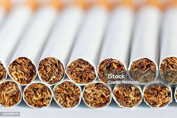 Cigarettes Stok Fotoğraflar & Tütün Mamulleri‘nin Daha Fazla Resimleri - Tütün Mamulleri, Tütün Mahsülü, Yasak