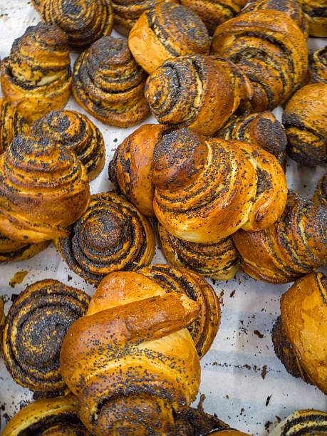 buns. - food mobilestock bread brown bread fotografías e imágenes de stock