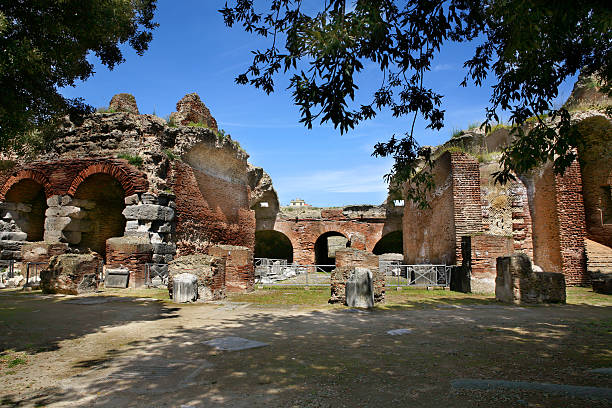 pozzuoli-anfiteatro flavio - foto de acervo