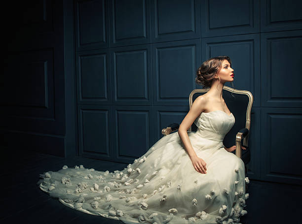 istock Beautiful girl 485406414