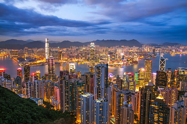 istock Hong Kong skyline at night 485406854
