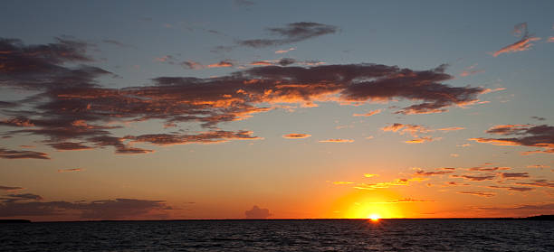 istock Beautiful Sunset Over Lake Winnipeg 485408627