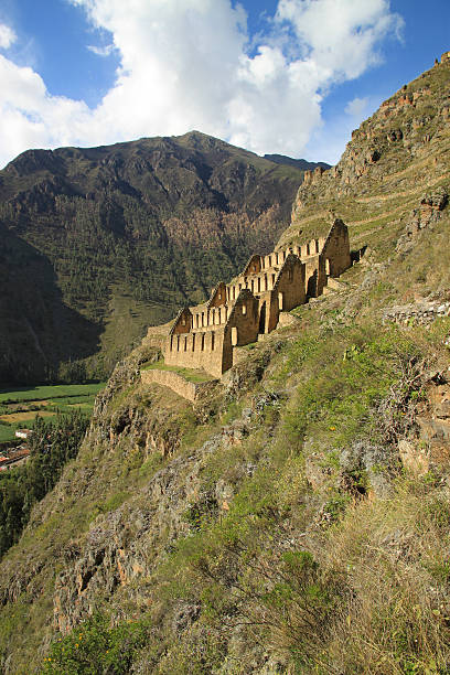 istock Inca Sorehouses, Ollantaytambo, Peru 485411431