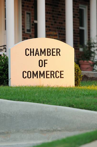 istock Chamber of commerce sign with building 485445770