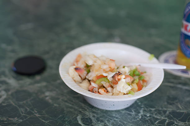 salada de moluscos das bahamas - queen conch - fotografias e filmes do acervo