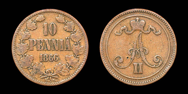 istock Old coin of Finland - obverse and reverse 485451607