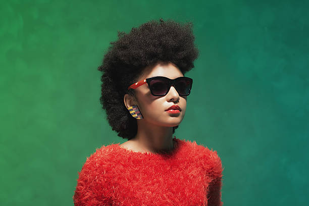 istock Pretty Woman with Afro Wearing Sunglasses 485461120