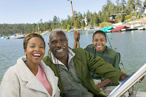 família viagem de pesca - fishing active seniors family senior adult imagens e fotografias de stock