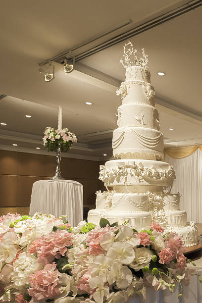 istock Wedding Cake in wedding ceremony. 485474378