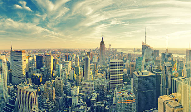 istock Sunset over Manhattan NYC XXXL 485487429