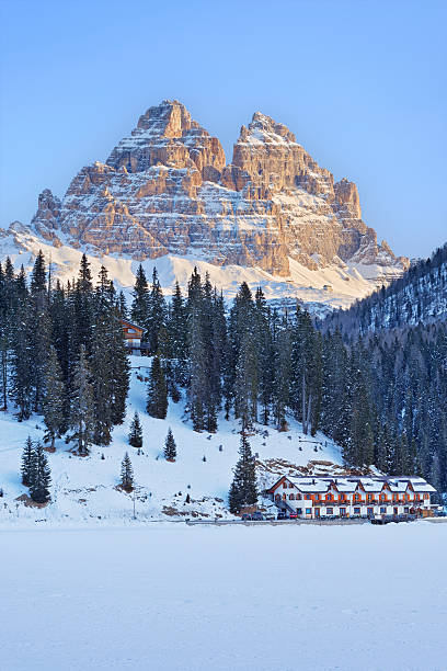 istock Three Peaks of Lavaredo da Misurina 485487532