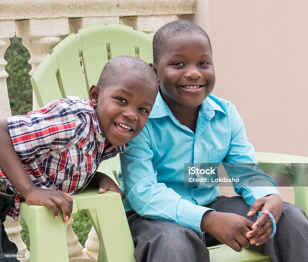 Zwei Jungen Afrikanischer Herkunft - Lizenzfrei Blick in die Kamera Stock-Foto