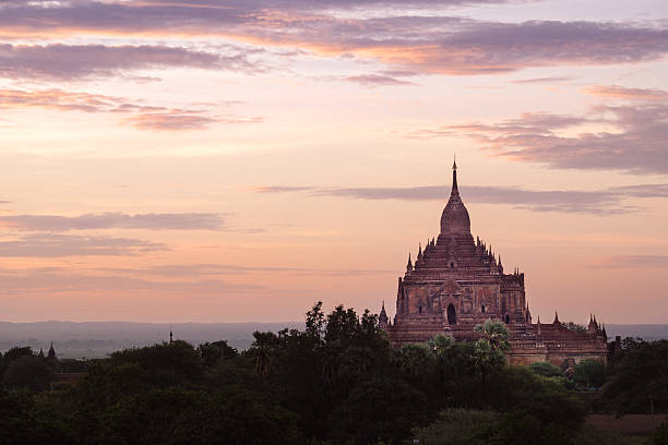 istock Scenic colorful sunset of ancient temple in Bagan 485498242