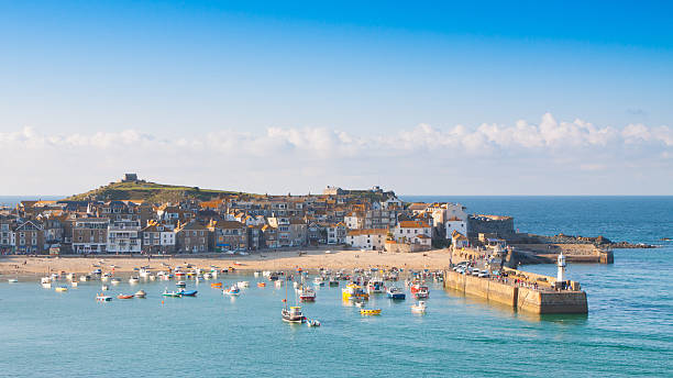 st. ives al puerto - st ives fotografías e imágenes de stock