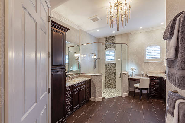 istock Elegant Master Bathroom in Upscale Southwest Florida Home 485503131