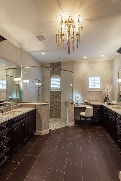 istock Elegant Master Bathroom in Southwest Florida Upscale Home 485503157