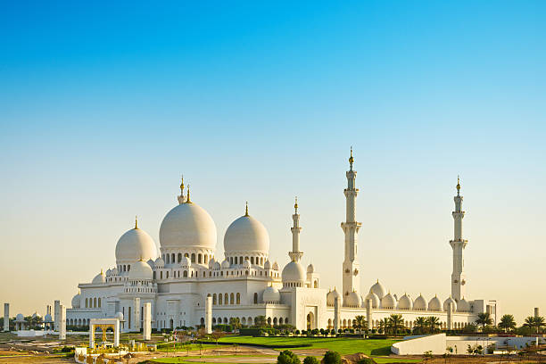 Sheikh Zayed Mosque in Abu Dhabi famous Grand Mosque or Sheikh Zayed Mosque is a mosque which is located in Abu Dhabi, the capital of the United Arab Emirates. grand mosque stock pictures, royalty-free photos & images