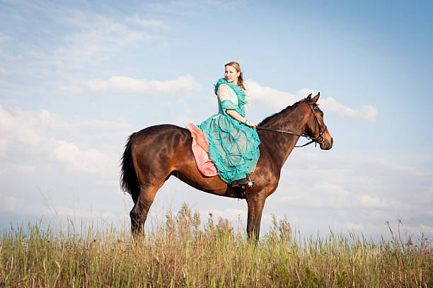 istock Horsewoman and blue sky 485531546